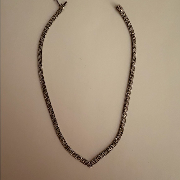 Vintage Sterling SilverElegant Necklace - Picture 3 of 9